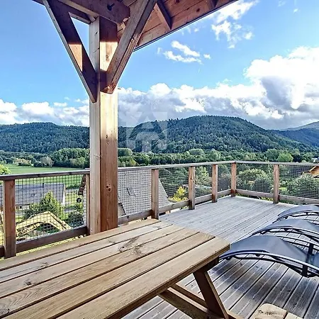 Lona Dom wakacyjny *